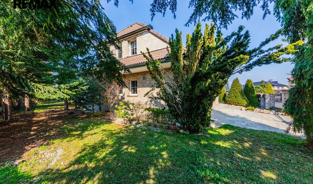 Prodej domu 433 m² s pozemkem 826 m², Praha – náhled fotky 40