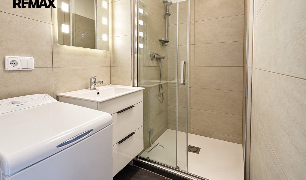 Pronájem bytu 1+kk 34 m², Praha – náhled fotky 6