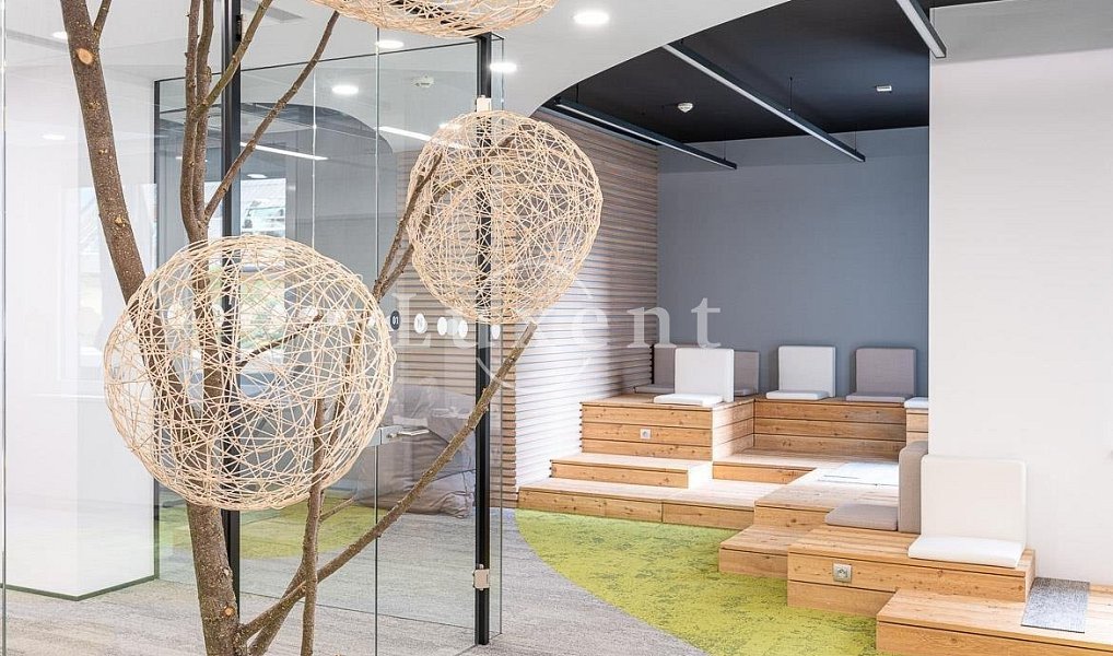 Pronájem kanceláře 460 m², Praha – náhled fotky 3