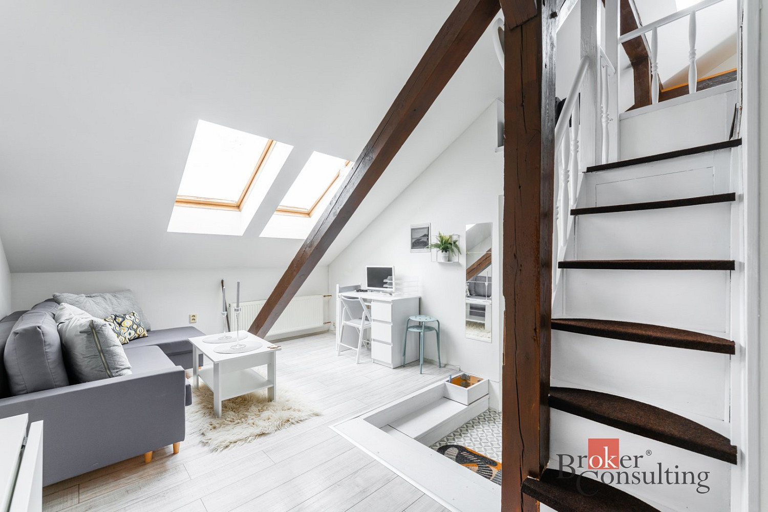 Pronájem bytu 1+kk 26 m² – fotografie 2