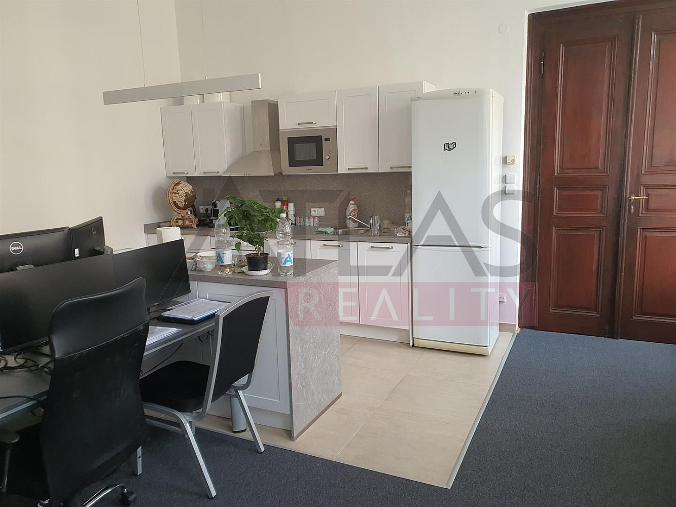 Pronájem kanceláře 65 m² – fotografie 4