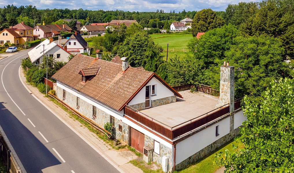 Prodej domu 206 m² s pozemkem 675 m², Třebechovice pod Orebem – Krňovice, okres Hradec Králové