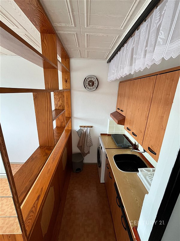 Pronájem bytu 1+kk 26 m² — photo 2