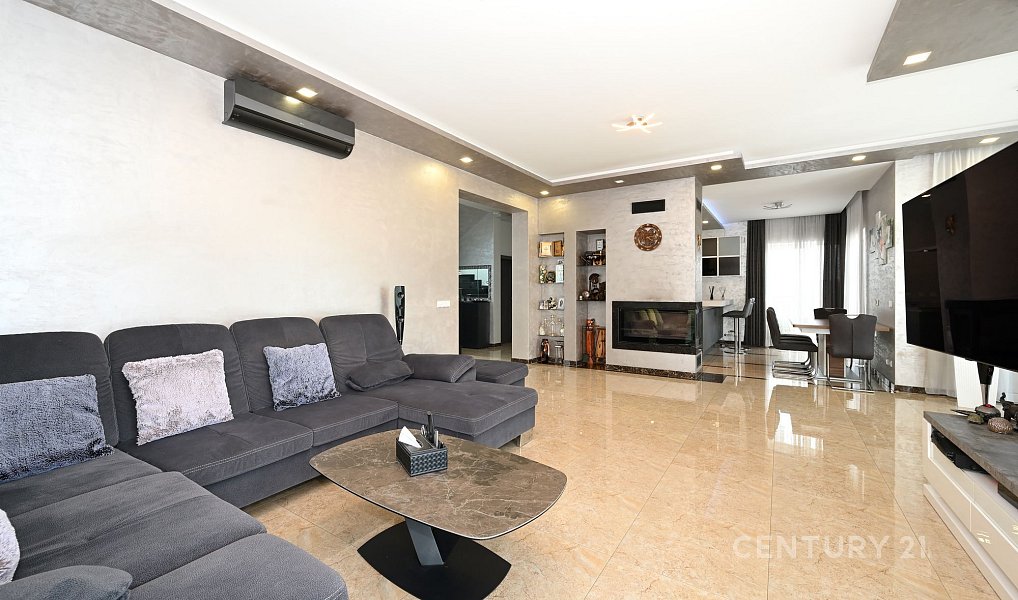 Prodej domu 243 m² s pozemkem 850 m², Květnice – náhled fotky 6