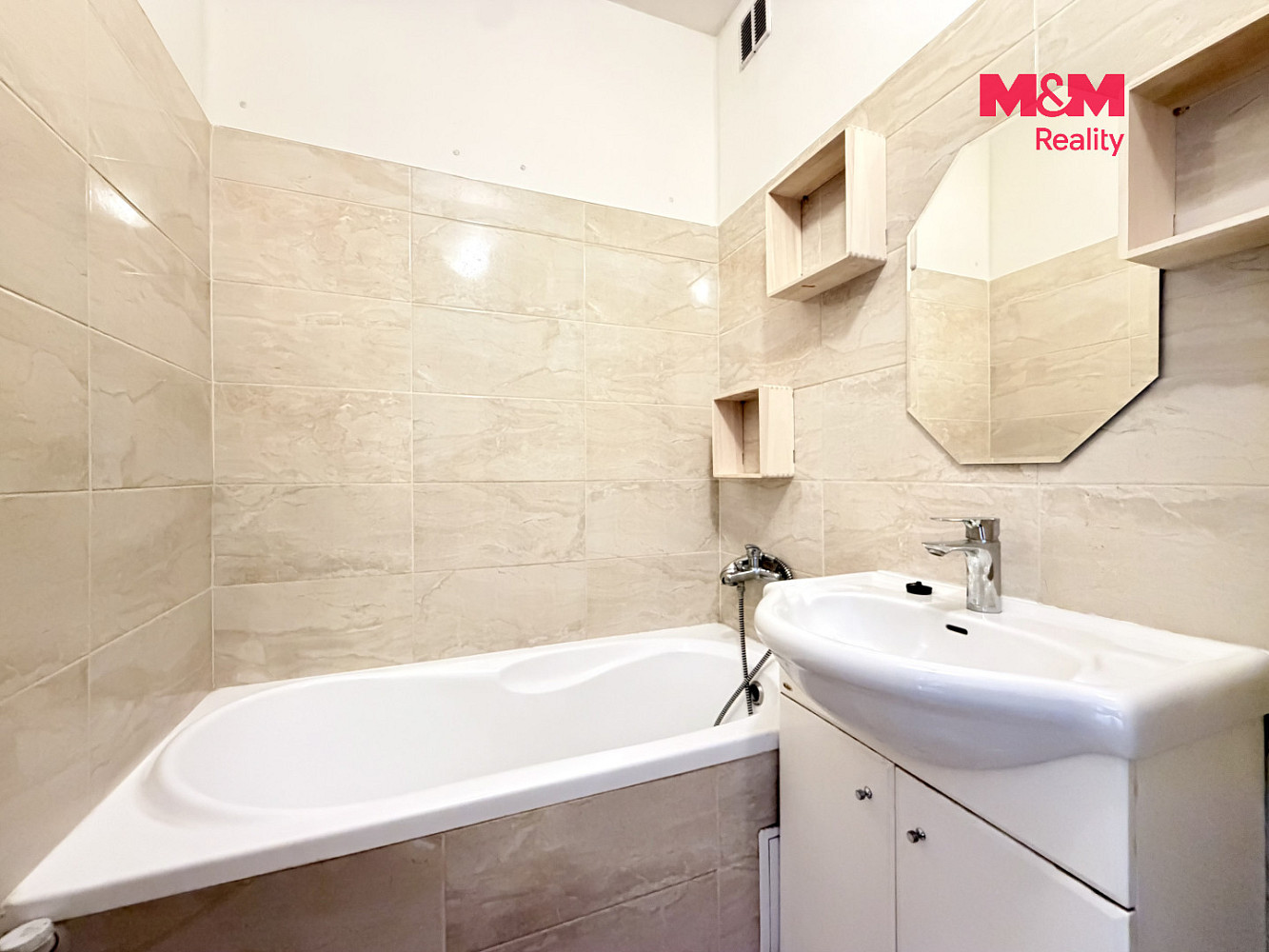 Pronájem bytu 1+1 35 m² – fotografie 5