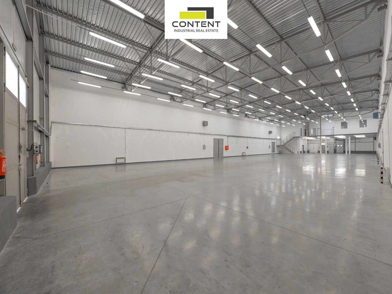 Pronájem skladovacích prostor 1 395 m² – fotografie 2