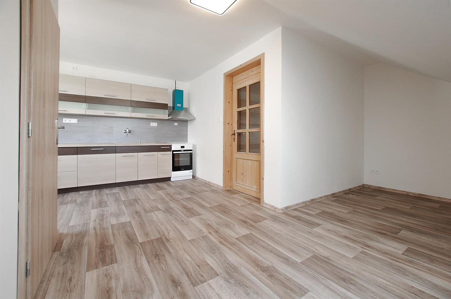 Pronájem bytu 3+kk 85 m² — photo 4