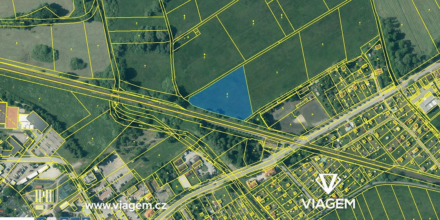 Prodej pole 1 375 m²