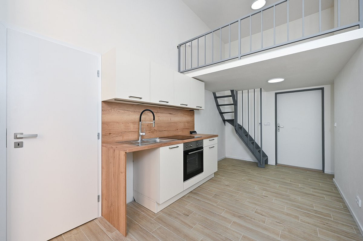 Pronájem bytu 1+kk 22 m² – fotografie 4