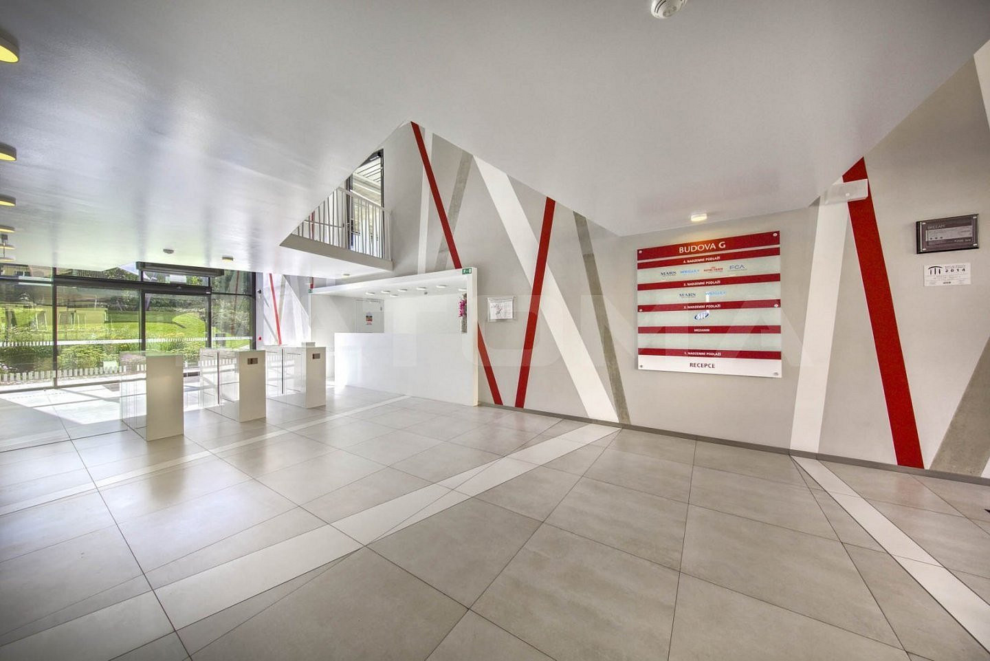 Pronájem kanceláře 486 m² – pohled 2