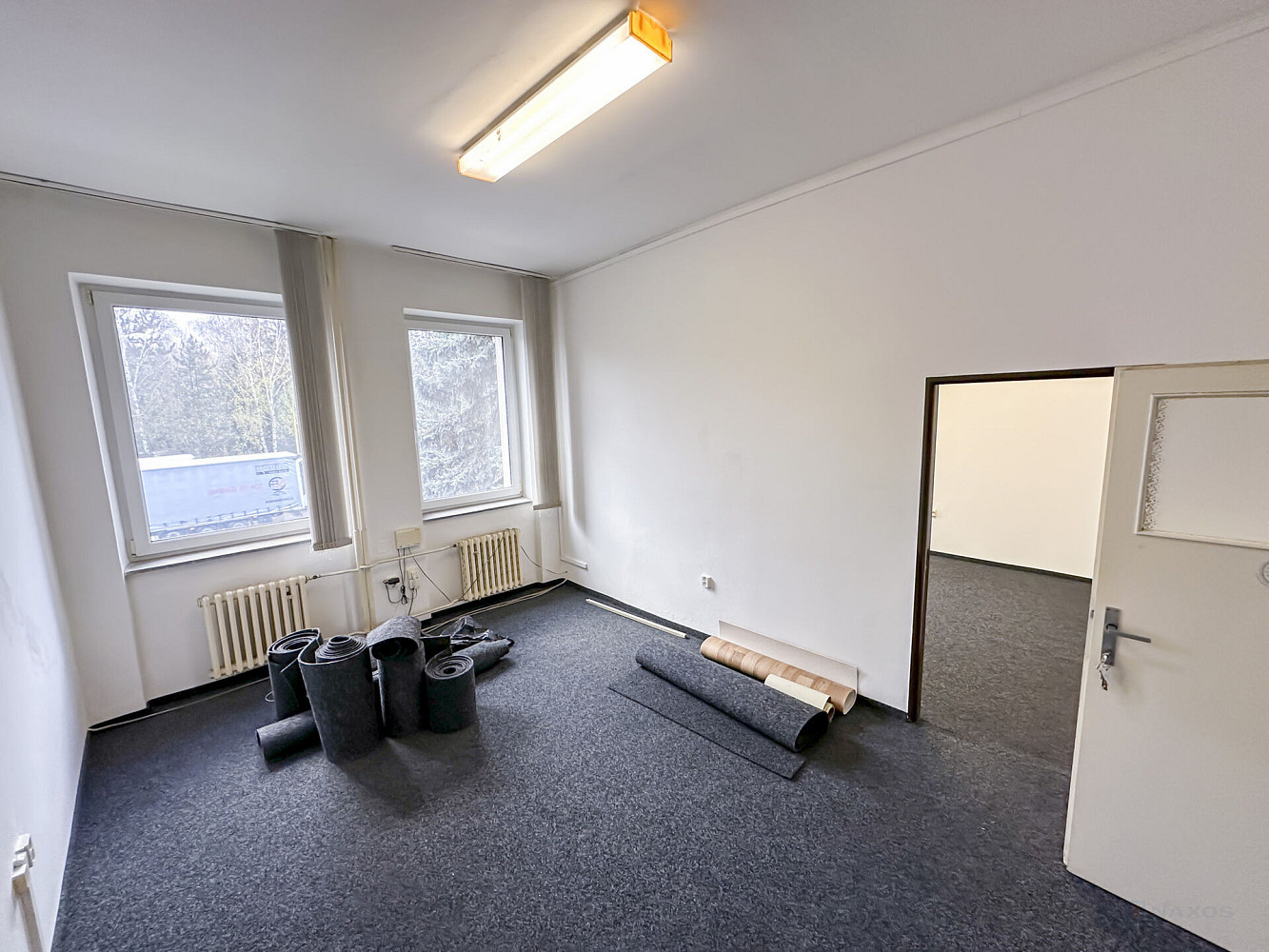Pronájem kanceláře 34 m² – fotografie 3