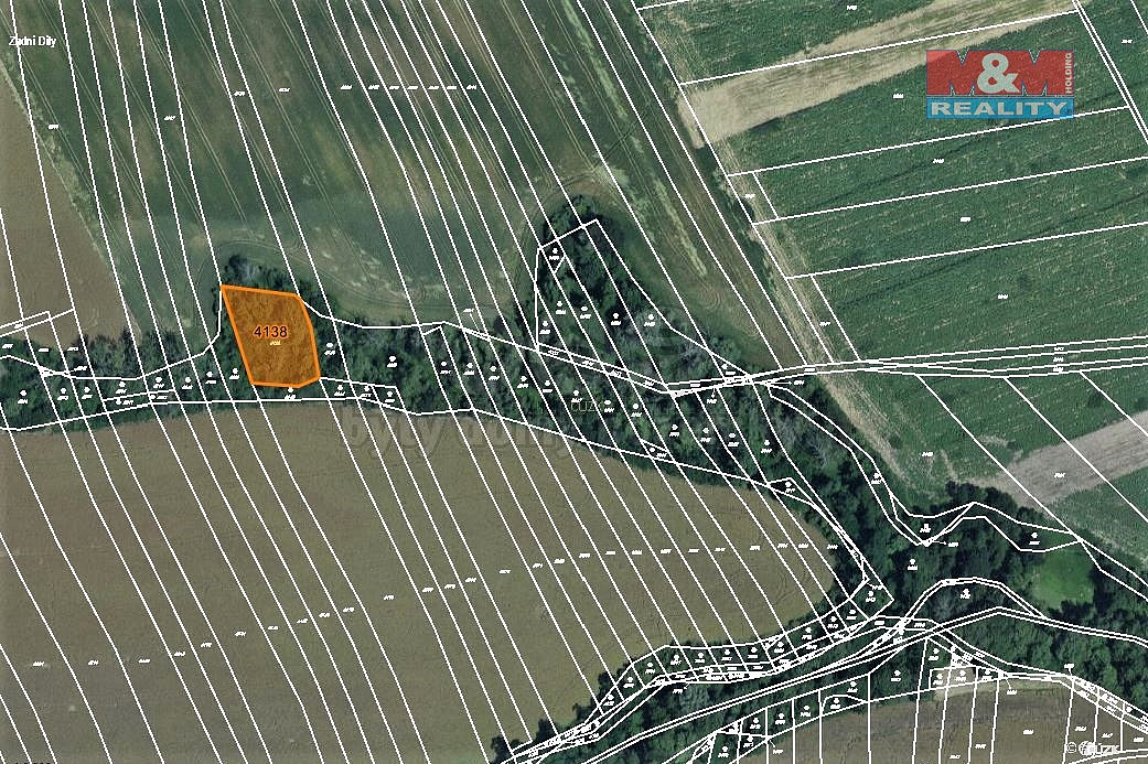Prodej pozemku 1 572 m²