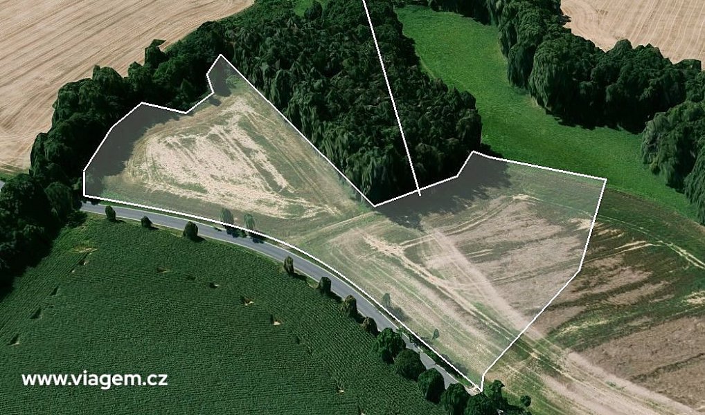 Prodej pole 8 516 m², Praha – náhled fotky 2