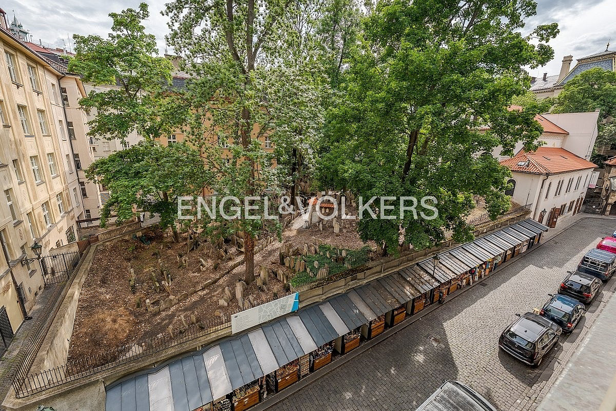 Pronájem bytu 2+kk 90 m² – fotografie 3