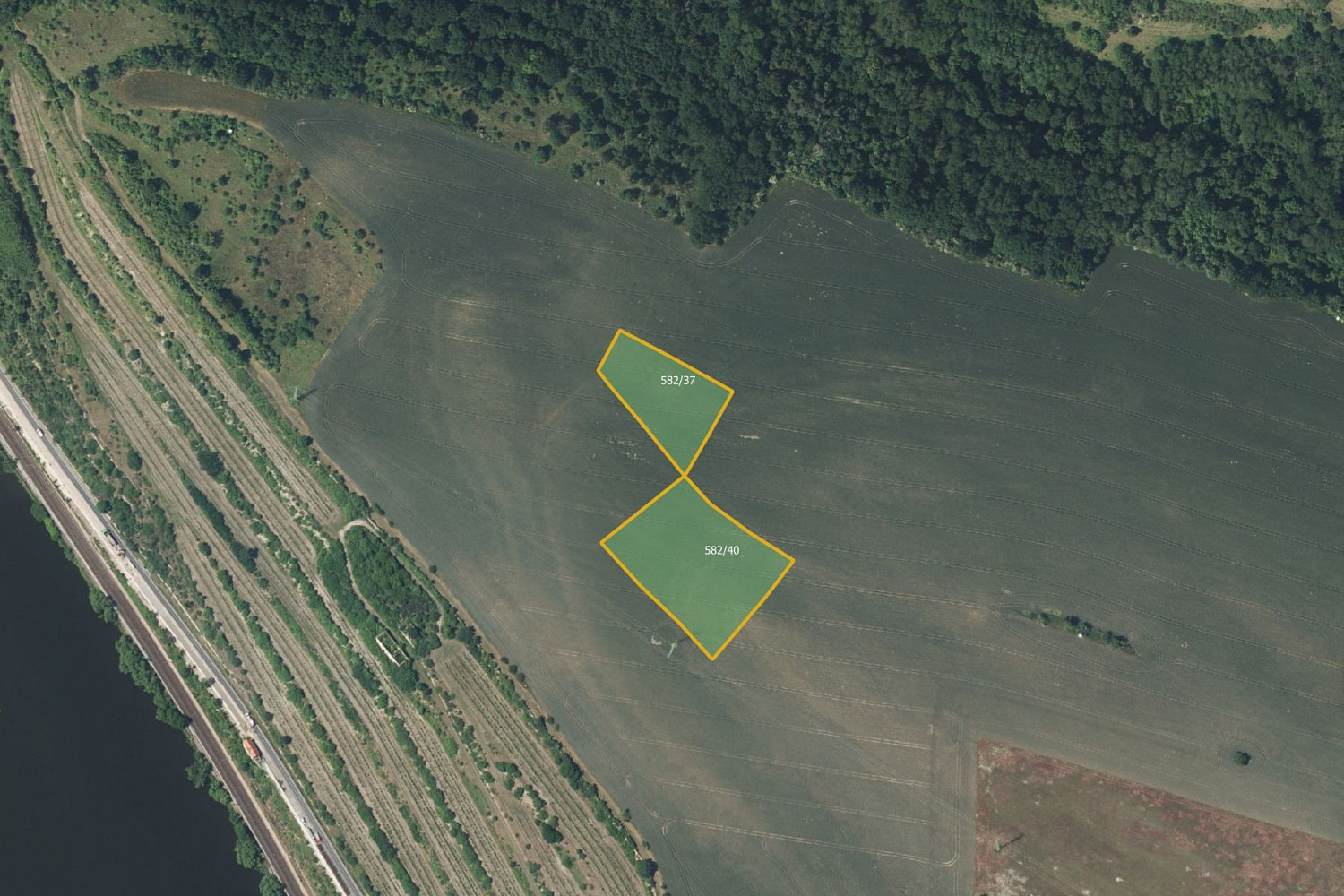 Prodej pole 5 033 m²