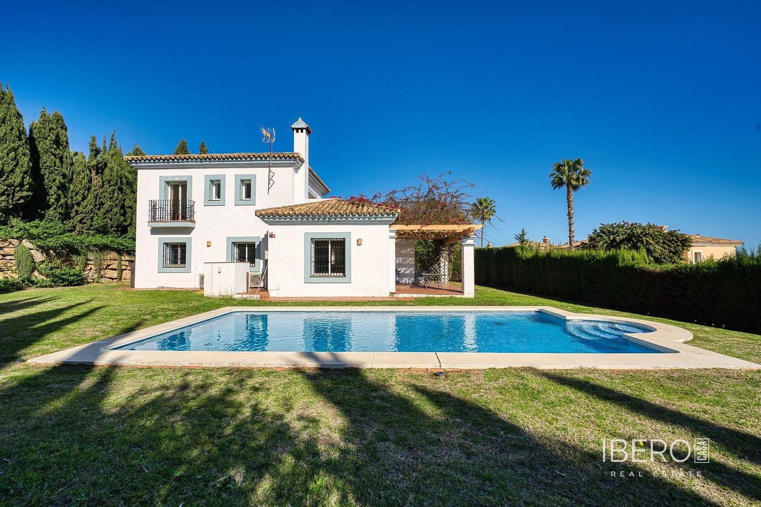 Prodej domu 198 m² s pozemkem 1 115 m²
