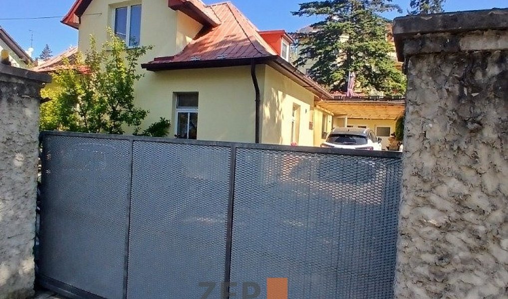 Prodej domu 120 m² s pozemkem 716 m², Praha – náhled fotky 2