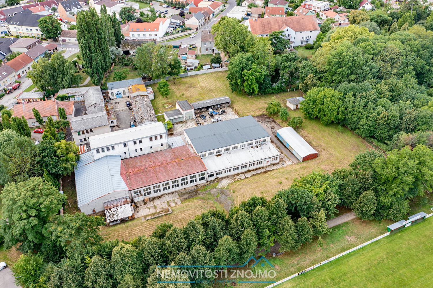 Prodej výrobních prostor 12 000 m² – fotografie 2