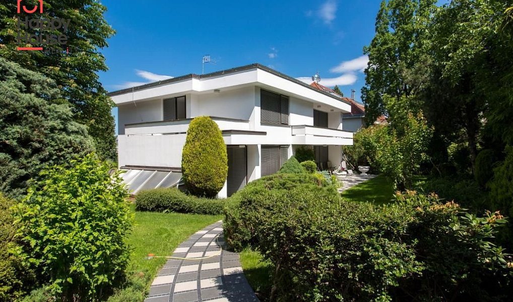 Pronájem bytu 6+kk 240 m², Praha – náhled fotky 22