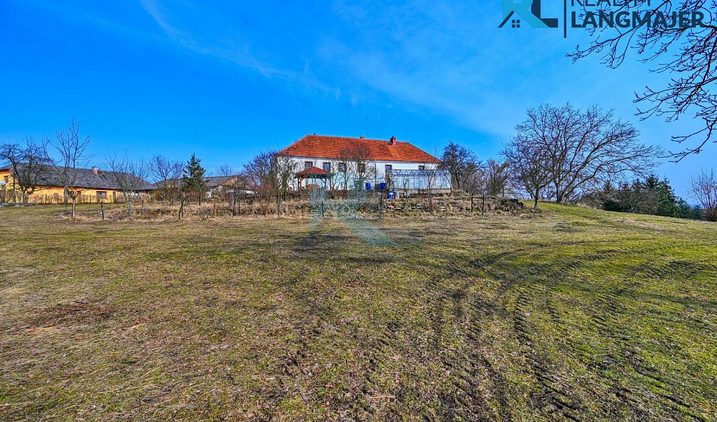 Prodej domu (jiného typu) 300 m² s pozemkem 34 120 m², Pačejov – náhled fotky 2