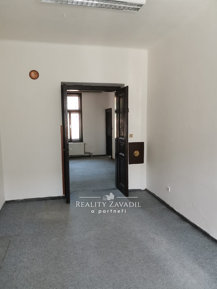 Pronájem kanceláře 36 m² – fotografie 5