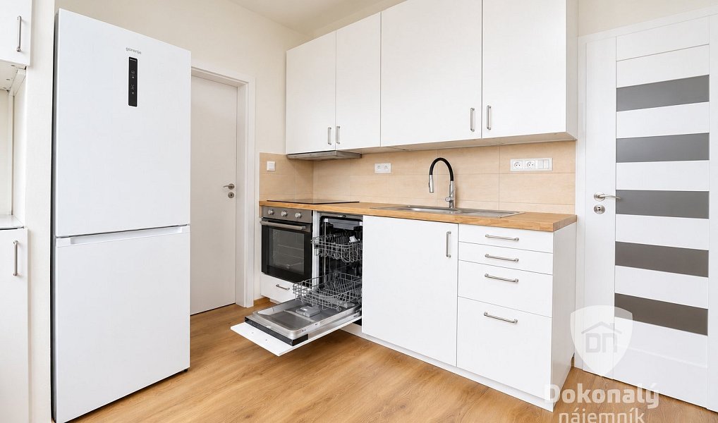 Pronájem bytu 3+1, 78 m², Hlubočepy, Praha 5, Praha