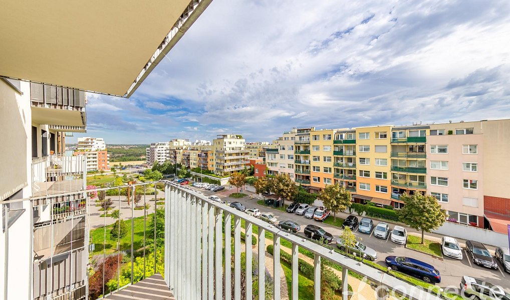 Prodej bytu 3+kk 79 m², Praha – náhled fotky 3