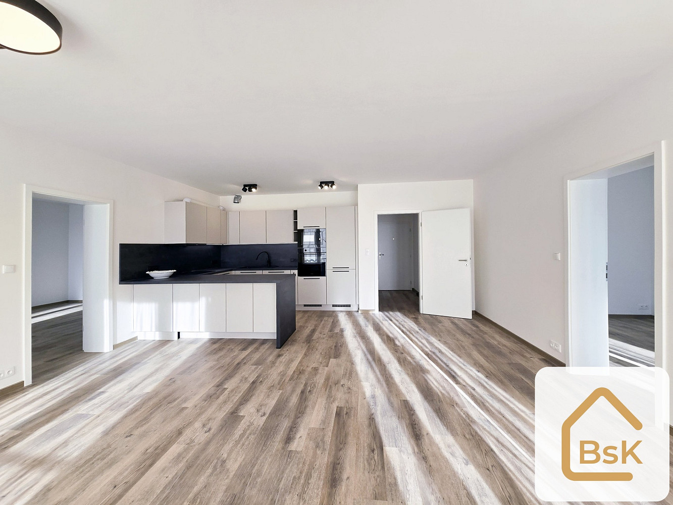 Pronájem bytu 3+kk 98 m²