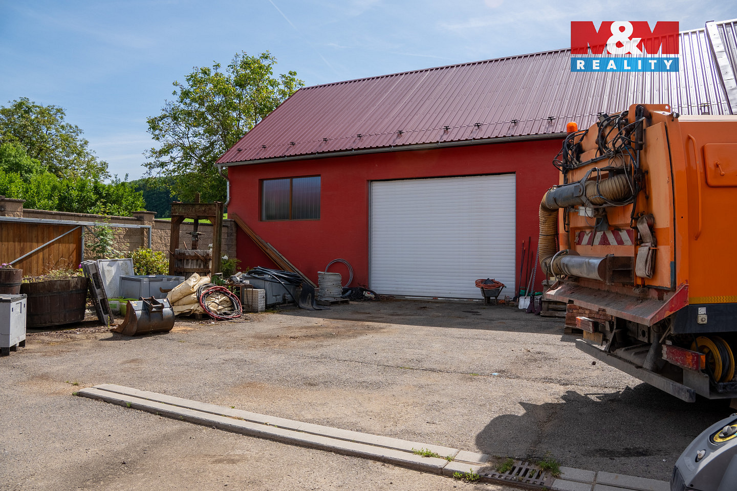 Prodej komerčního objektu (jiného typu) 196 m² — photo 4