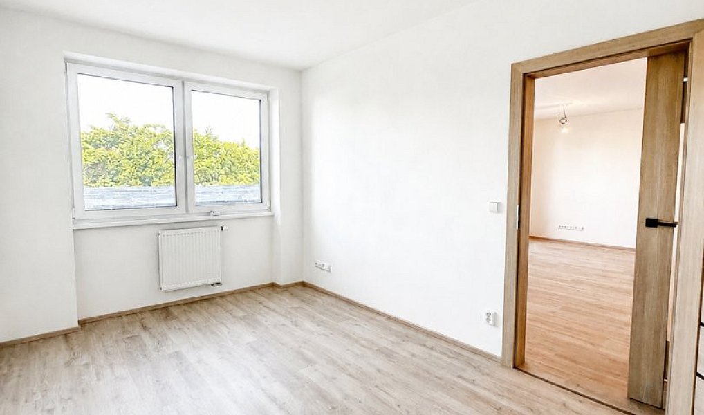 Pronájem bytu 2+kk 60 m², Pohořelice – náhled fotky 10