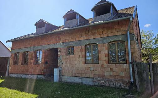Prodej domu 2 216 m² s pozemkem 269 m², Dědina, Troubky, okres Přerov