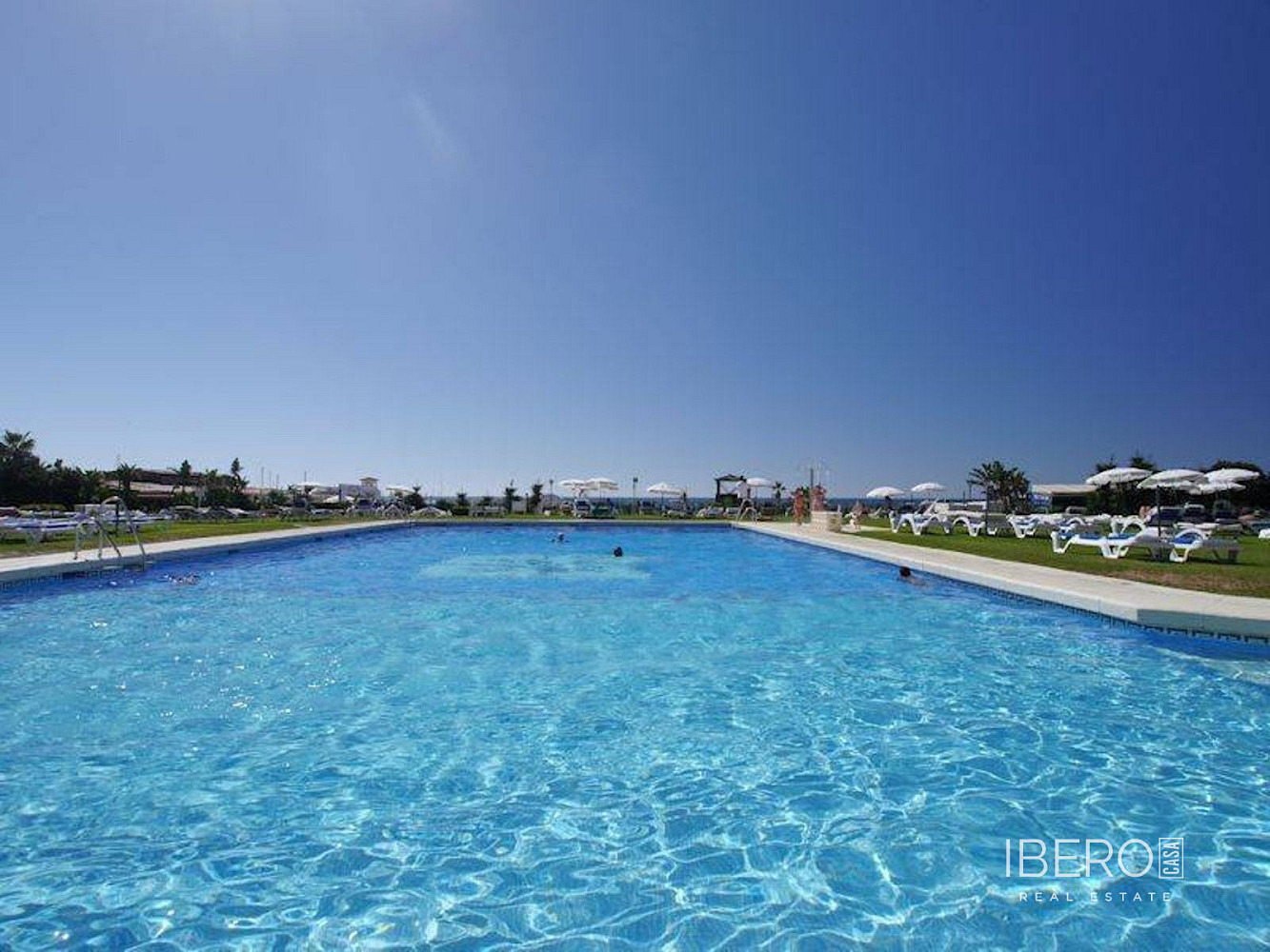 Piso 2+kk – Marbella, Urbanización Marbesa - Más
