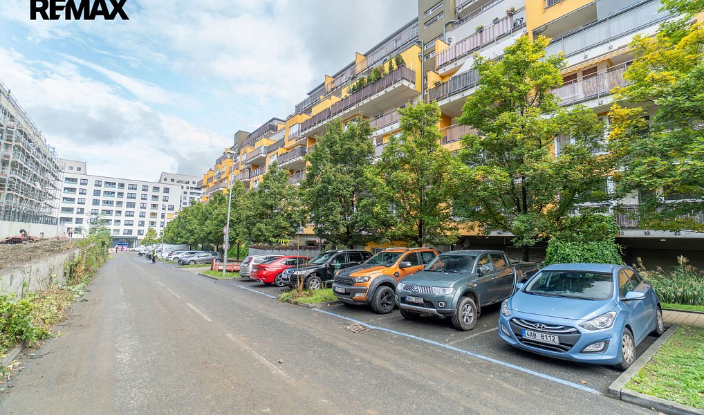 Pronájem bytu 2+kk 56 m², Praha – náhled fotky 13