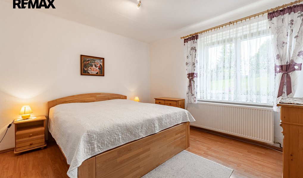 Prodej domu 328 m² s pozemkem 758 m², Vejprty – náhled fotky 27