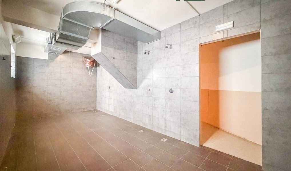Pronájem obchodních prostor 160 m², Benešov – náhled fotky 4
