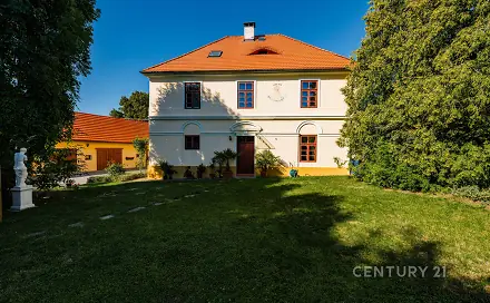 Prodej domu 465 m² s pozemkem 2 031 m², Roudná, okres Tábor