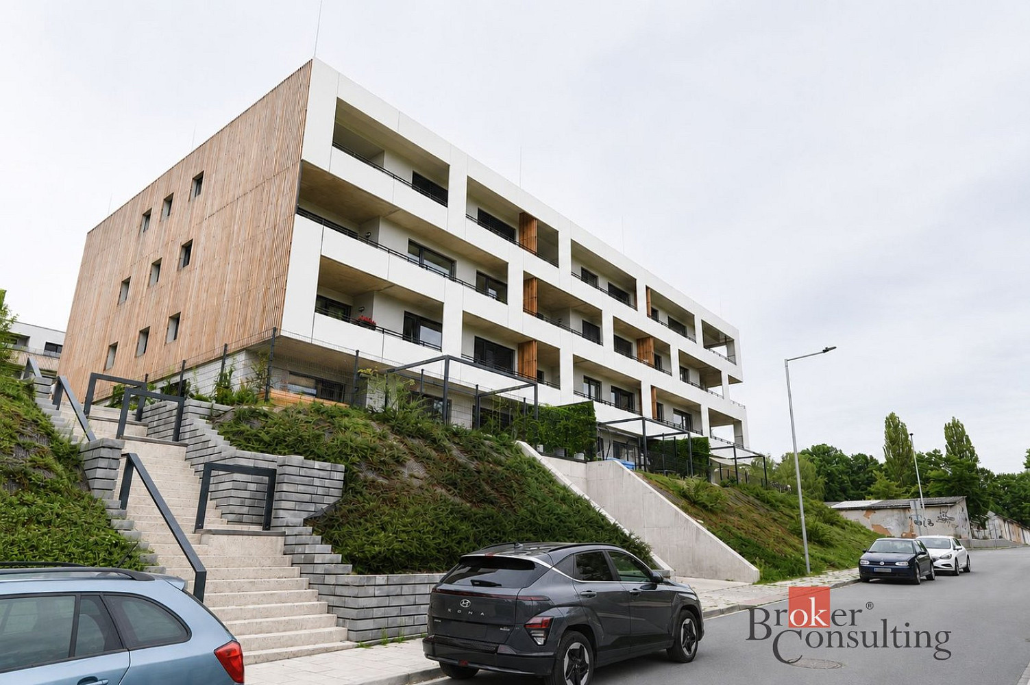Pronájem bytu 3+kk 105 m² — photo 2