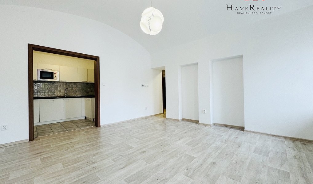 Pronájem bytu 2+kk 50 m², Benešov – náhled fotky 2