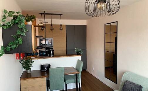 Prodej bytu 2+kk 30 m², Šestajovická, Praha 9 - Hloubětín