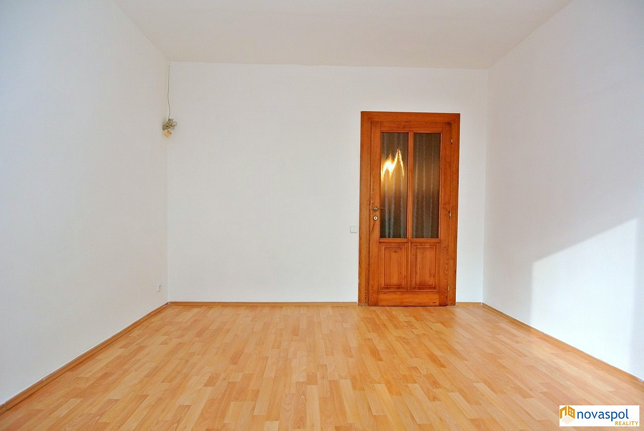 Pronájem bytu 2+1 40 m² – fotografie 2