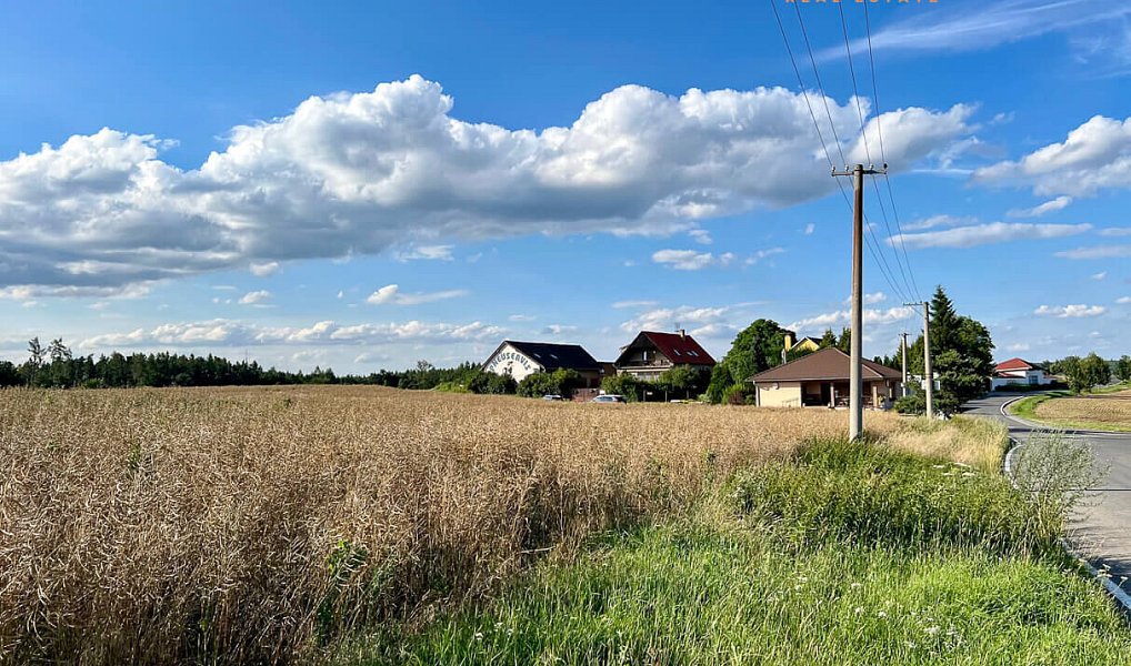 Prodej stavebního pozemku 7 409 m², Davle – náhled fotky 3