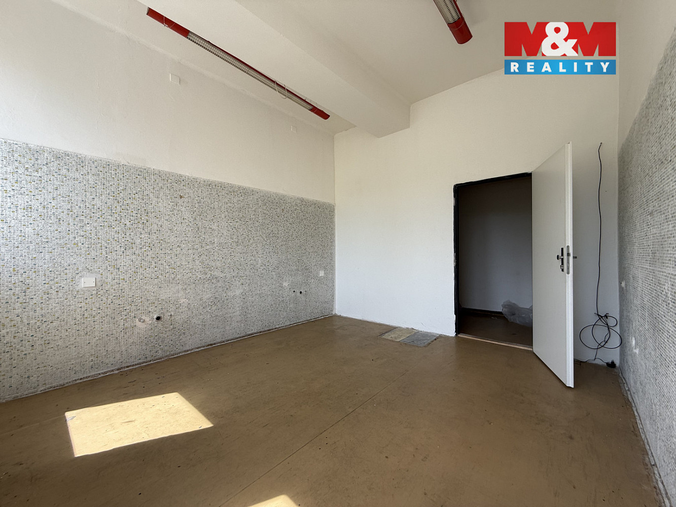 Pronájem kanceláře 18 m² – fotografie 3