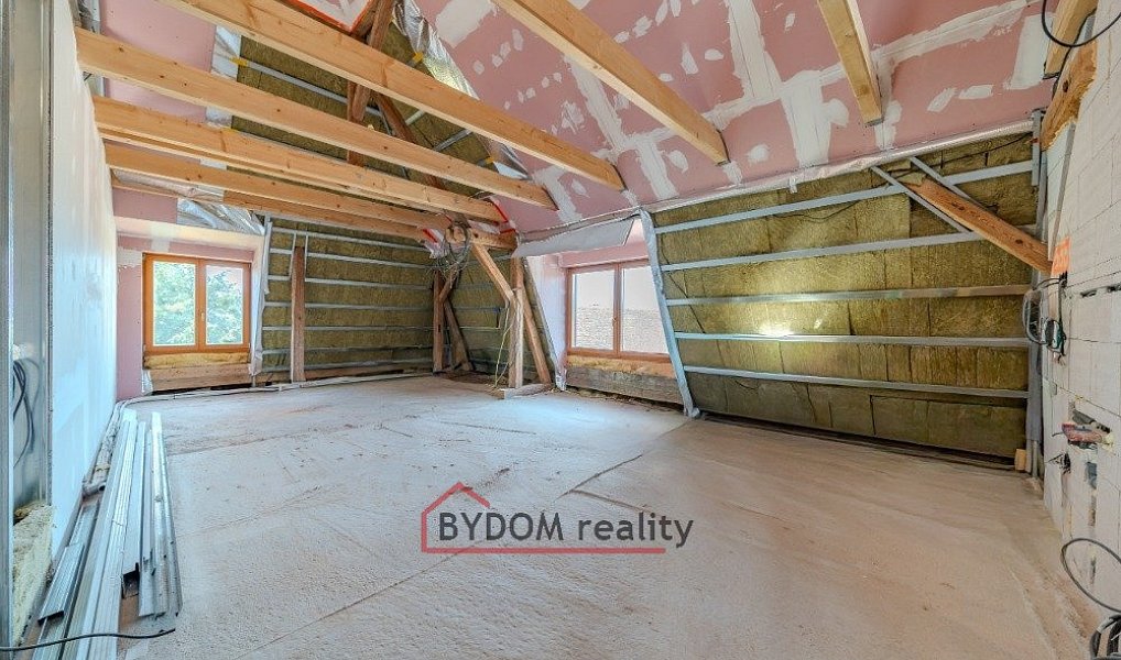Prodej bytu 4+kk 125 m², Líšťany – náhled fotky 8