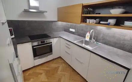 Pronájem bytu 3+kk 86 m²