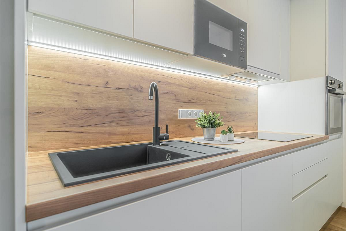 Pronájem bytu 3+kk 82 m² – fotografie 3