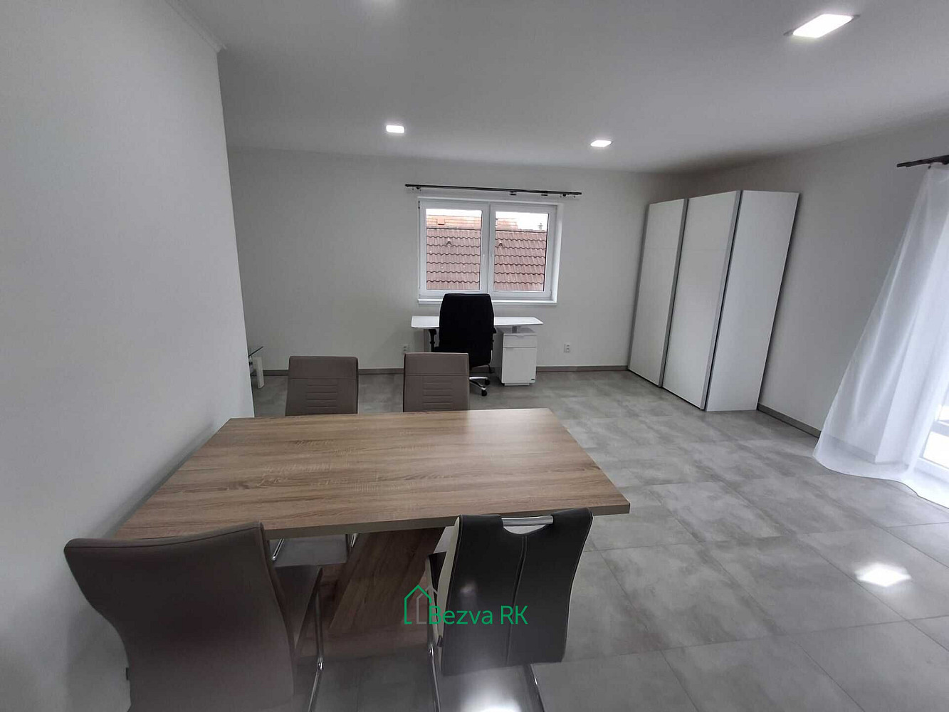 Pronájem bytu 2+kk 48 m² – fotografie 4