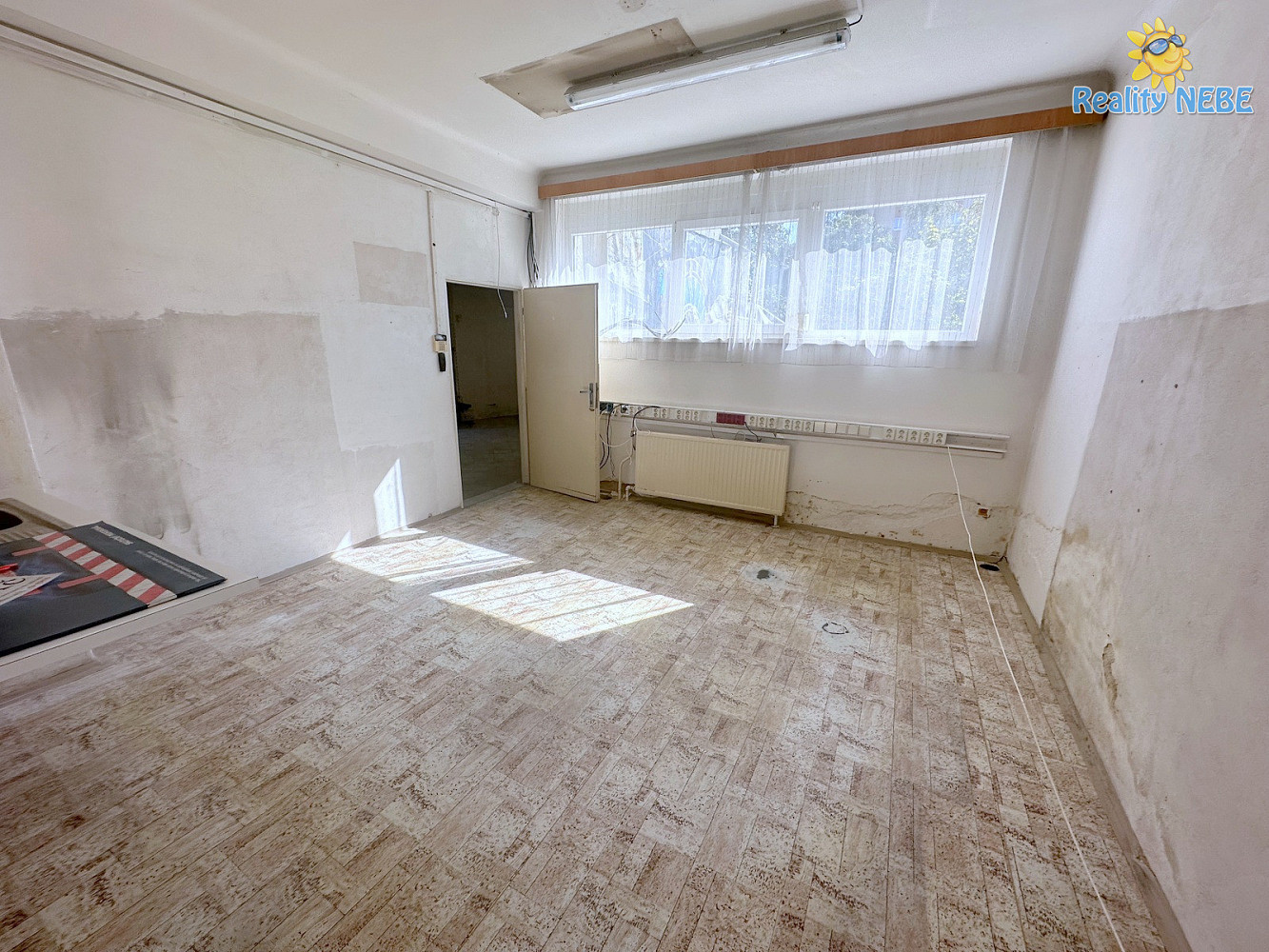 Pronájem obchodních prostor 164 m²