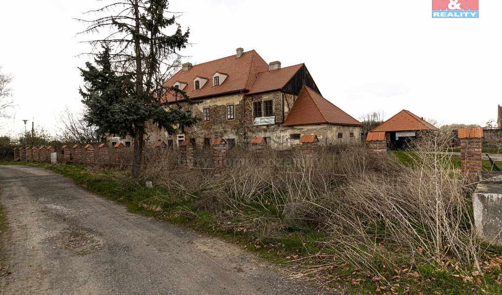 Prodej ubytovacího objektu 983 m², Žáky – náhled fotky 10