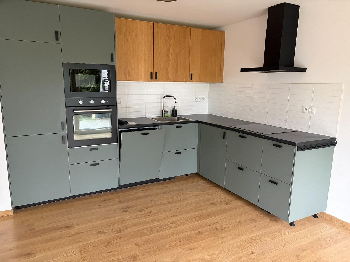 Pronájem domu 126 m² s pozemkem 263 m²