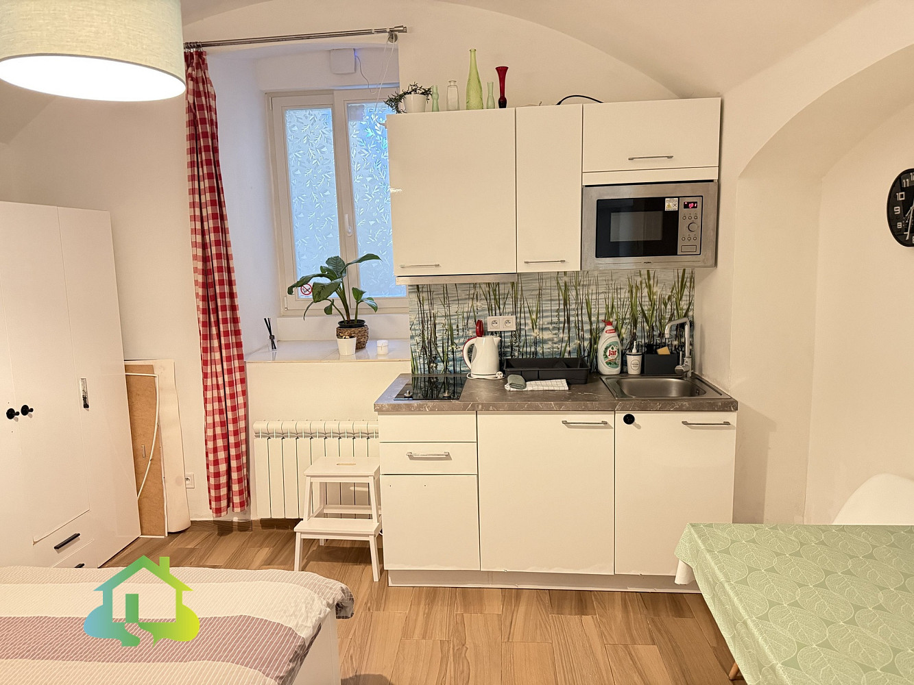 Pronájem bytu 1+kk 25 m² — photo 2